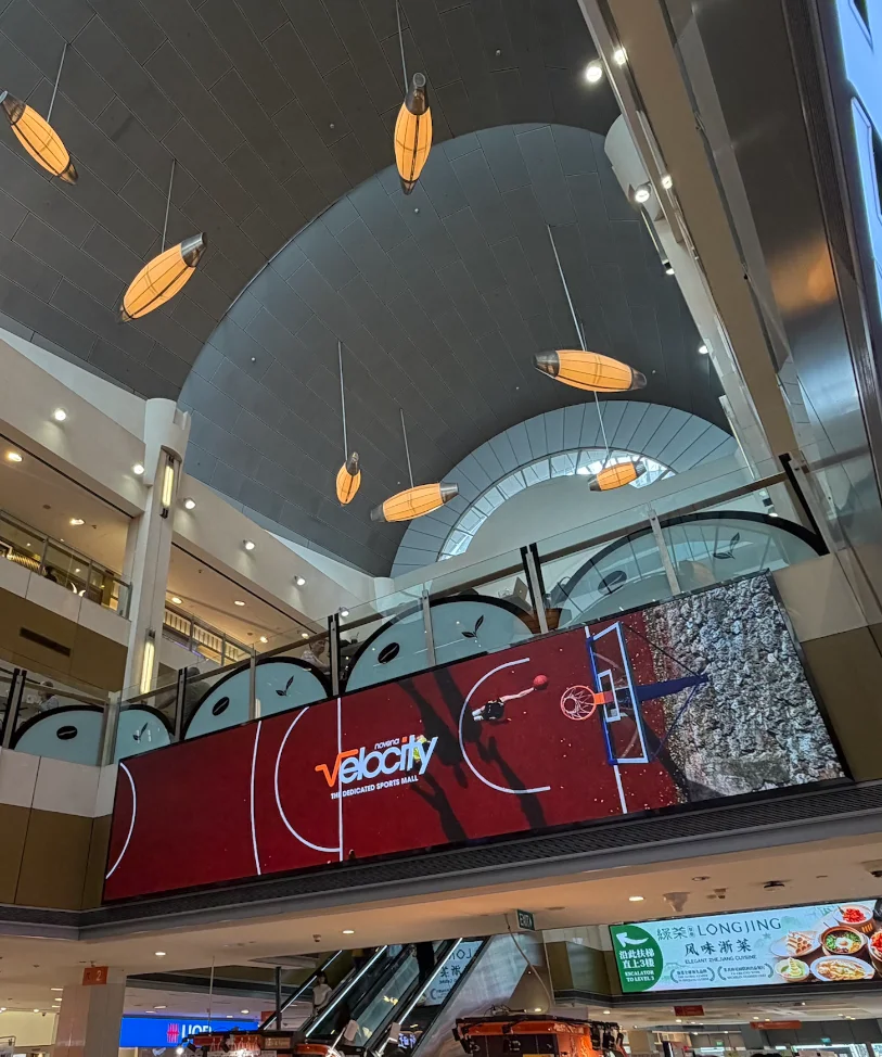 elTOV smart space software and AI in operation on a venue display