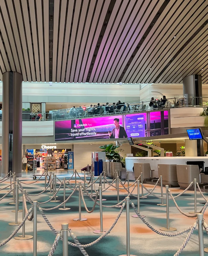 LED display and media landmark visuals produced and operated by elTOV